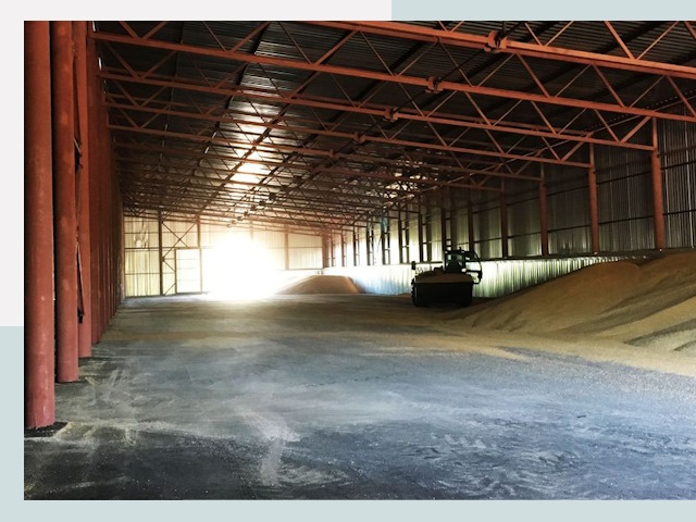 Строительство зернохранилищ в Белогорске